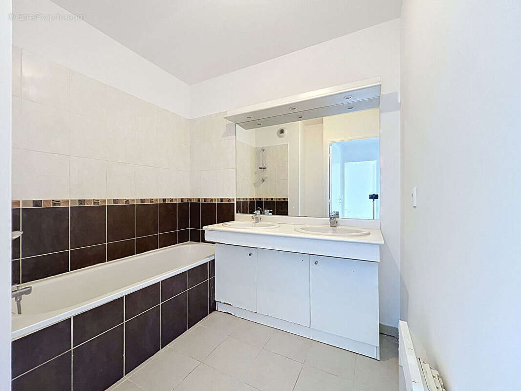 Dpe a - t3 dernier étage - double box de 39m² - photo 10