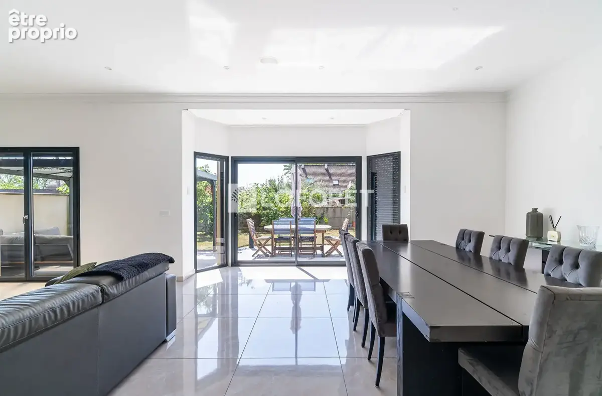 Maison contemporaine de plus de 200m2 - 8 pièces - 6 chambres - DPE A - photo 16