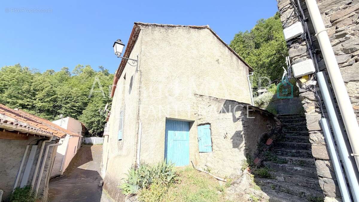 Maison de hameau 4f a renover, 3-ch, jardin, terrasse, grange attenante - photo 14