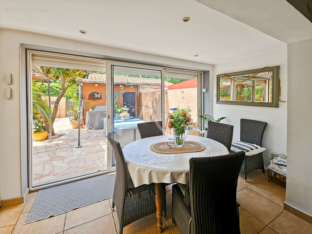 Villa appartement LE PRADET   5 pièce(s)   115 m2 - photo 5
