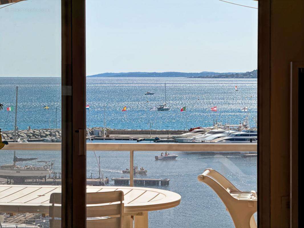 Appartement à FREJUS