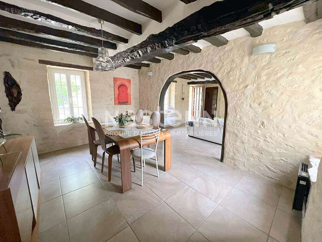Maison à CHARS