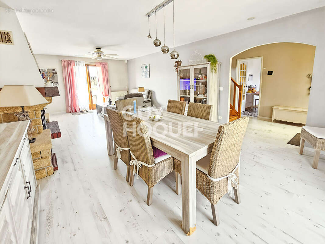 Maison à MARLES-EN-BRIE