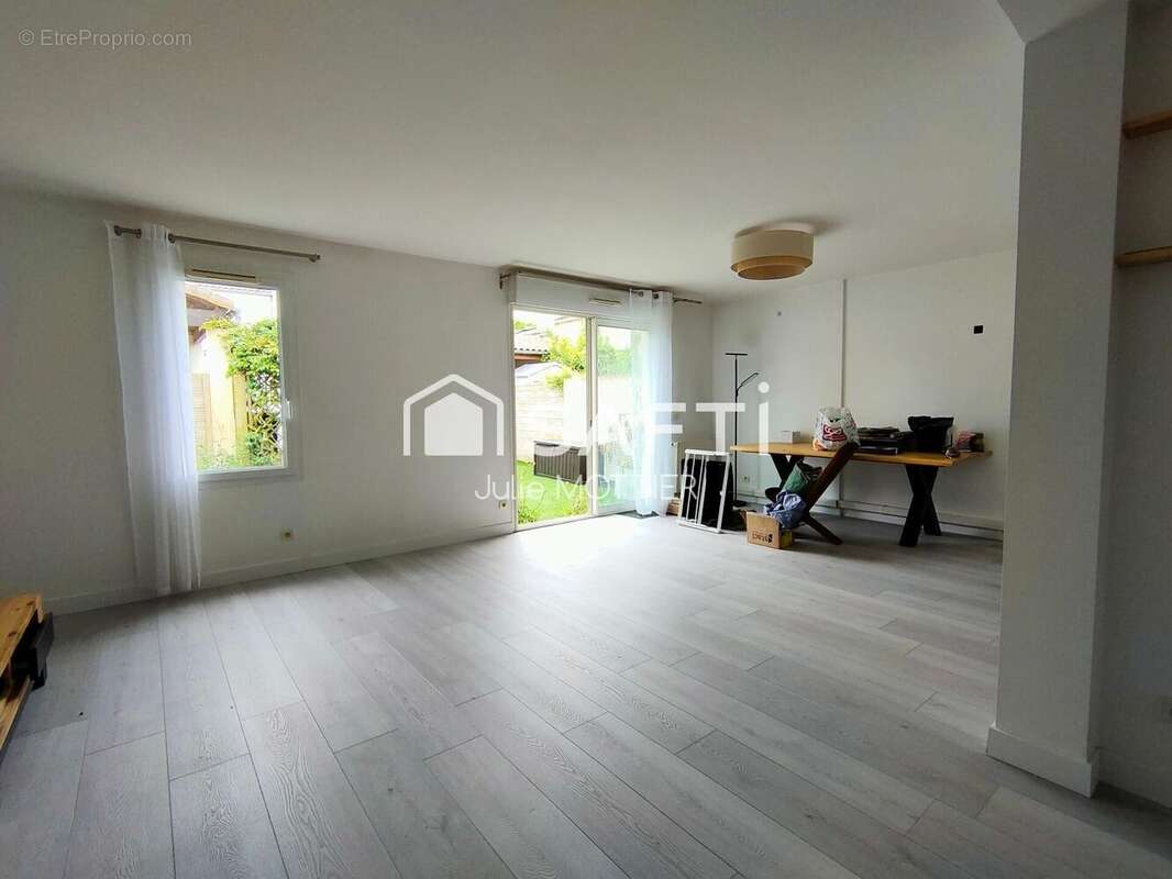 Photo 2 - Maison à SAINT-XANDRE