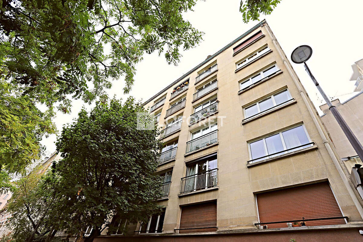 Appartement à PARIS-14E