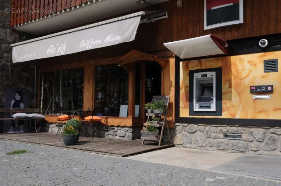 Commerce à VALLOIRE
