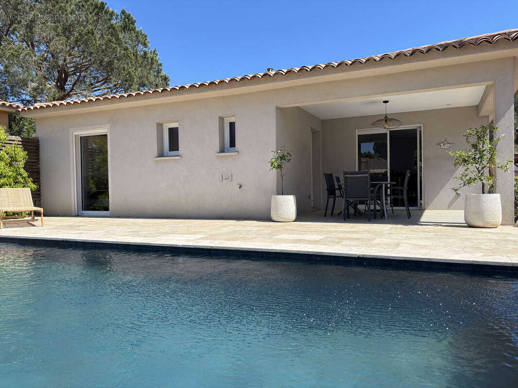 Villa 3 pièces avec piscine sur la route des plages - photo 24