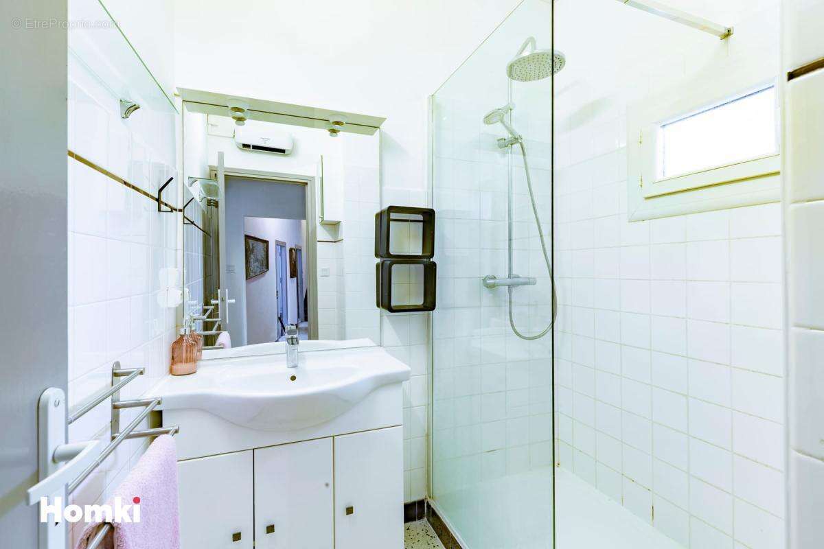 Maison de ville T8 de 227 m2 à Gardie 11250 - photo 16