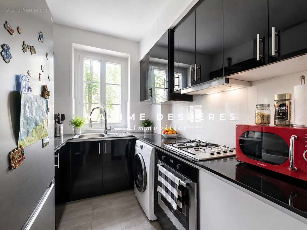 Appartement à LEVALLOIS-PERRET
