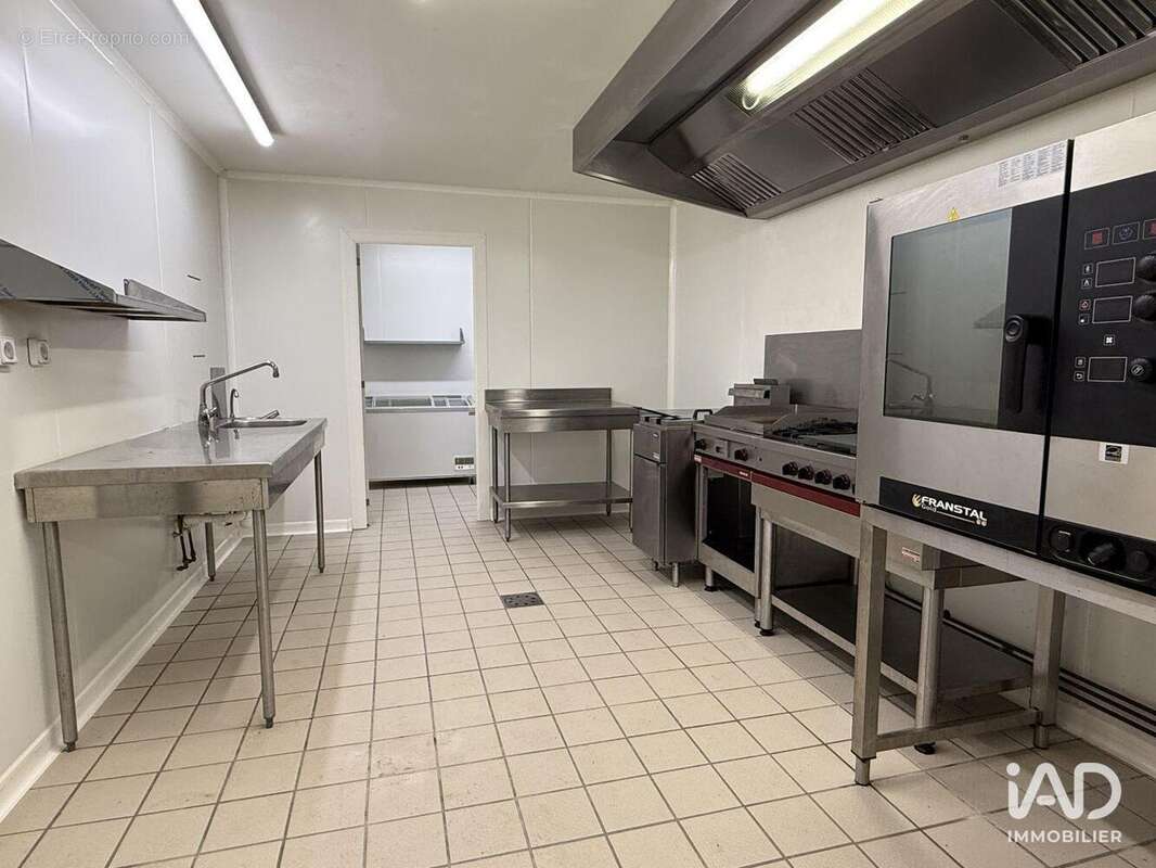 Photo 2 - Commerce à CADOURS