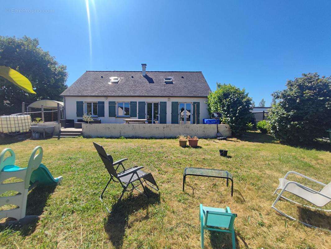 Maison à SAINT-ETIENNE-DE-CHIGNY