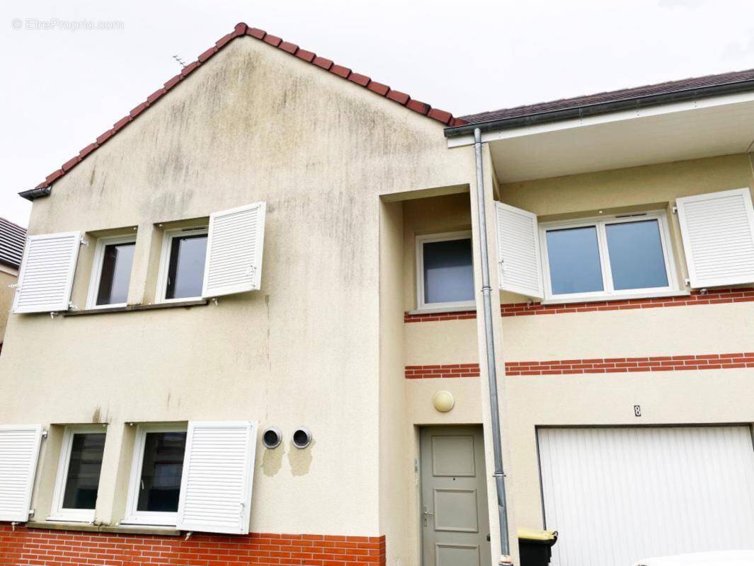 Maison à VILLEMANDEUR