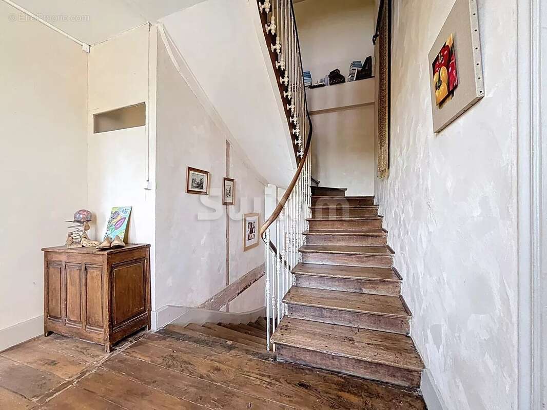 Maison à MONTBELLET