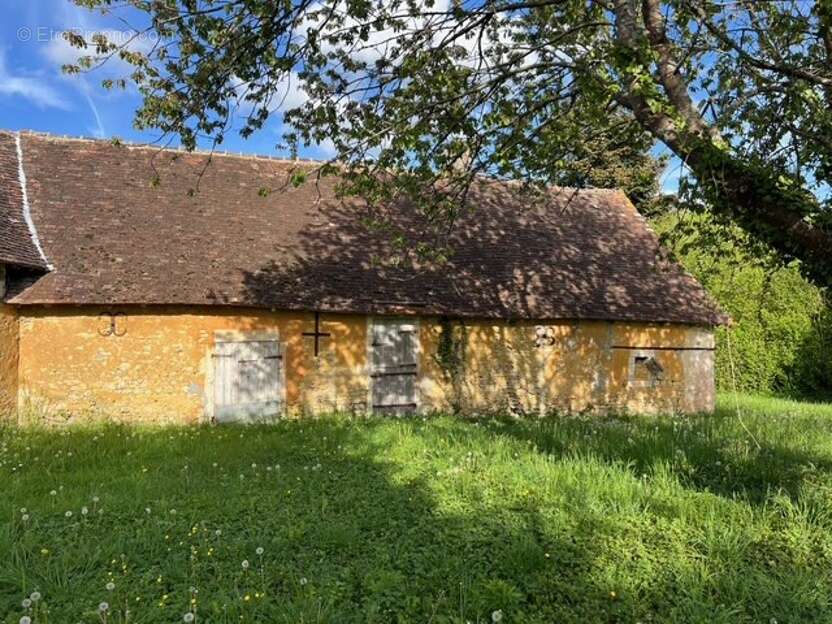 Maison à SAINT-COSME-EN-VAIRAIS
