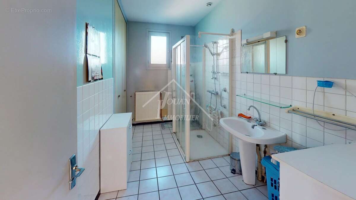 Maison à VARENNES-SUR-ALLIER