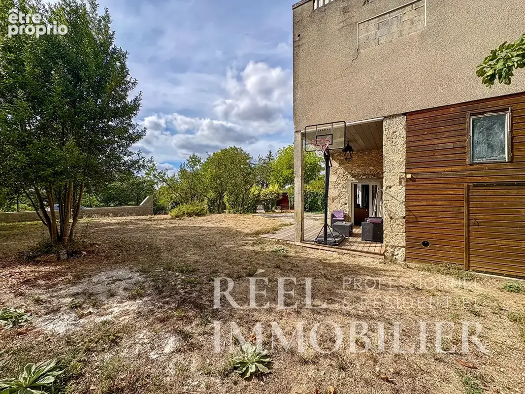 Grande maison de ville de 291 m² avec jardin et terrasse panoramique - photo 7