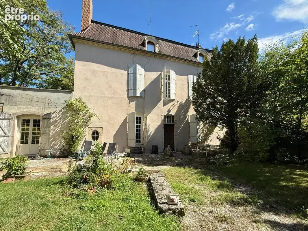 Dijon Sud, Vieux Chenôve, demeure de prestige de 1745 sur terrain de 1822 m² - photo 8