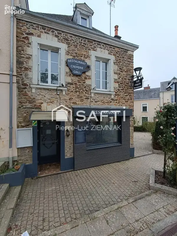 Photo 1 - Commerce à MESLAY-DU-MAINE