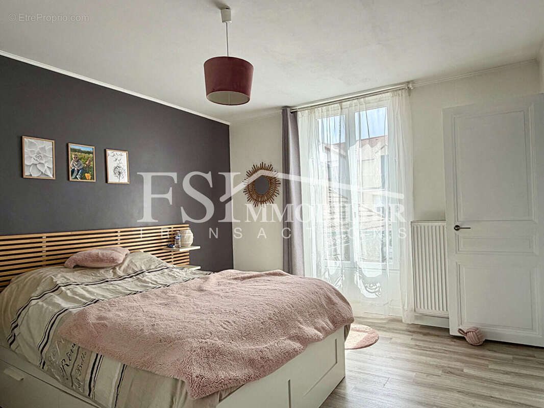 Appartement à BEAUCHAMP