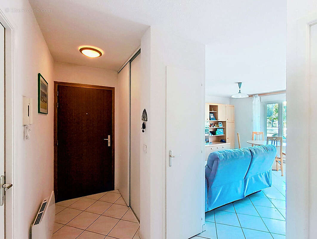 Appartement T3 - 64.37 m2 avec cave, balcon et parking - photo 10