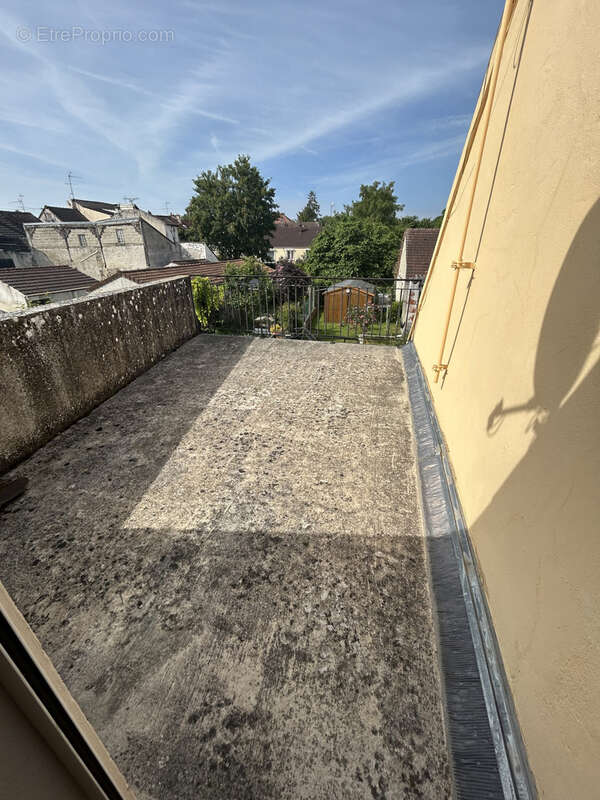 Maison à CLAYE-SOUILLY