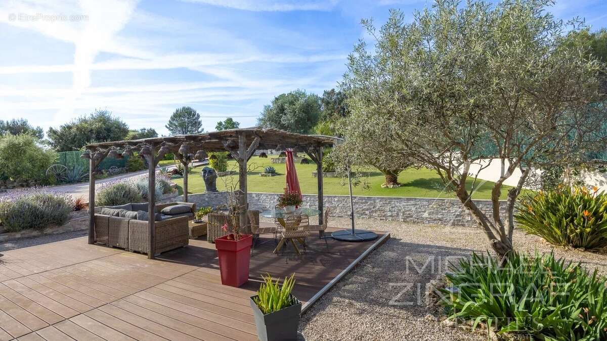 Maison à PEYMEINADE