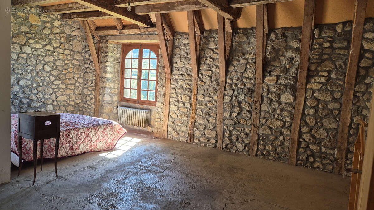 Maison à SAINT-CERNIN