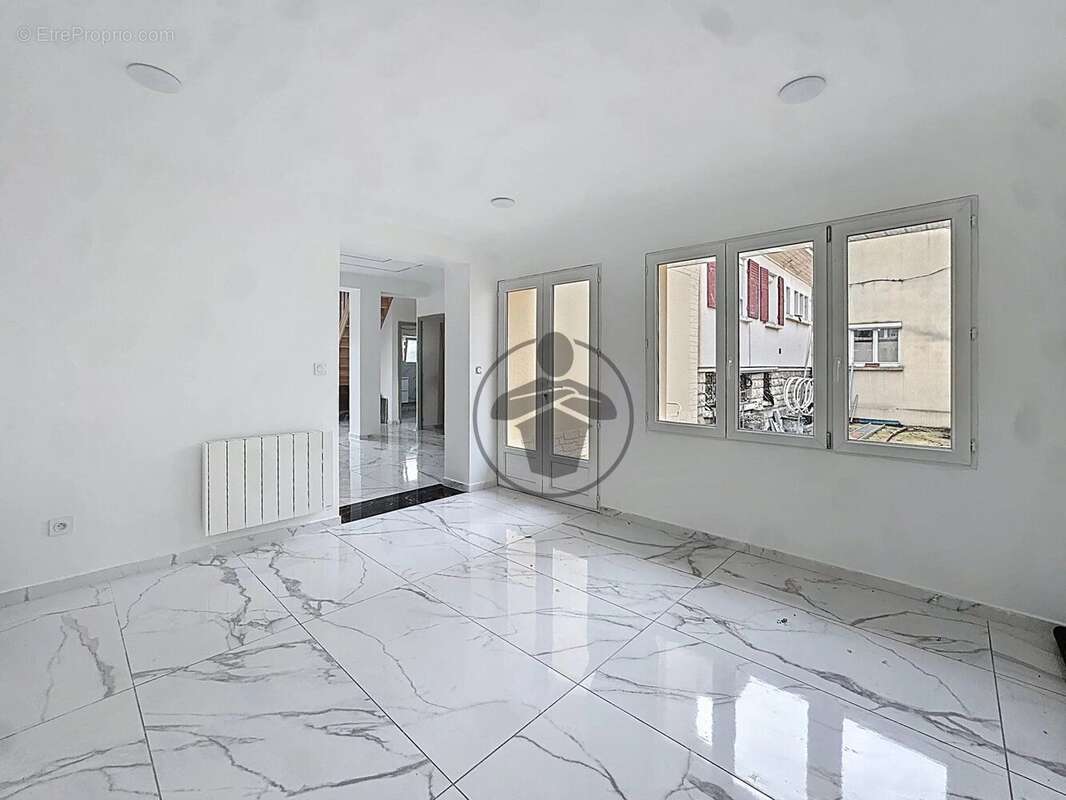 Maison à SAINT-QUENTIN