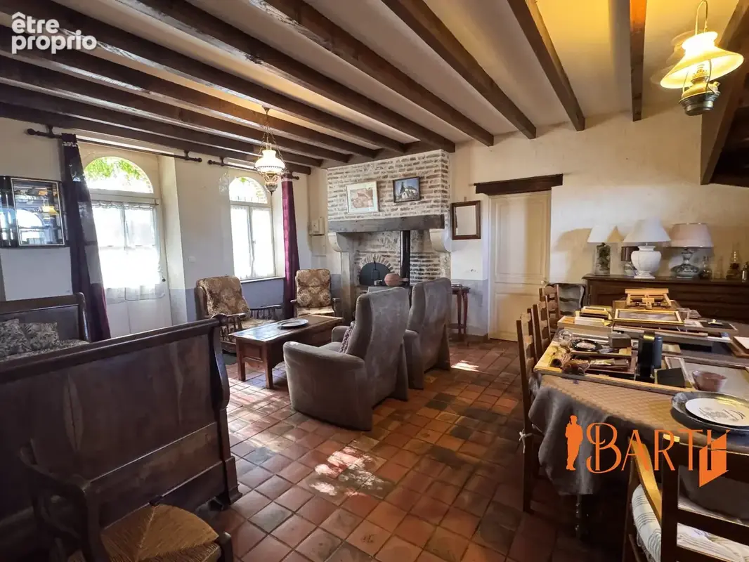 Maison 5 pièces 142 m² à vendre à Saint-Doulchard (18230) - photo 2