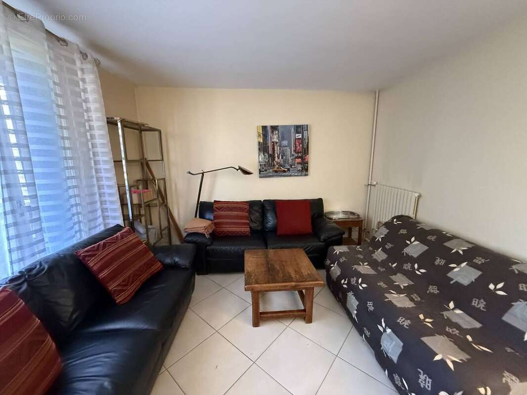 Viager Libre Pertuis - Appartement F3 62 m² - Bouquet  23000€ - Rente 990€ - photo 2