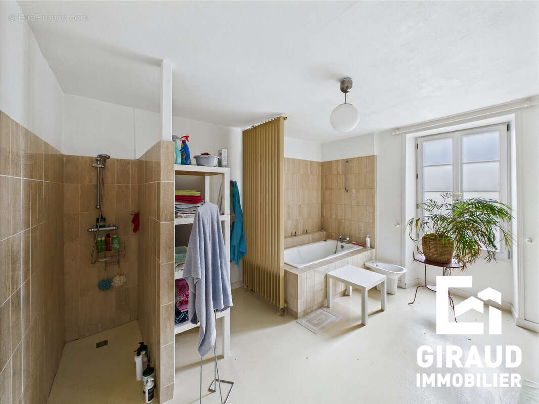 Maison à FONTENAY-LE-COMTE