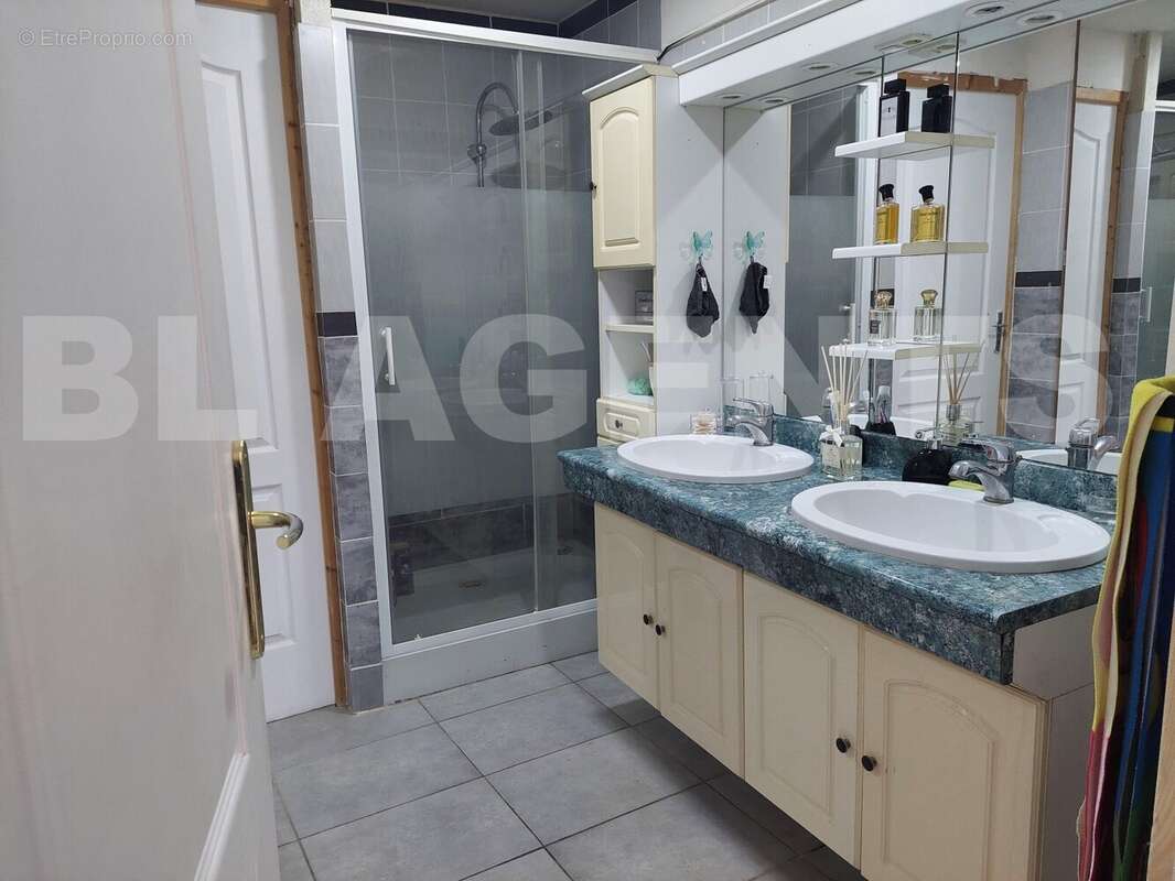 20251122_151745 - Maison à ROMILLY-SUR-SEINE