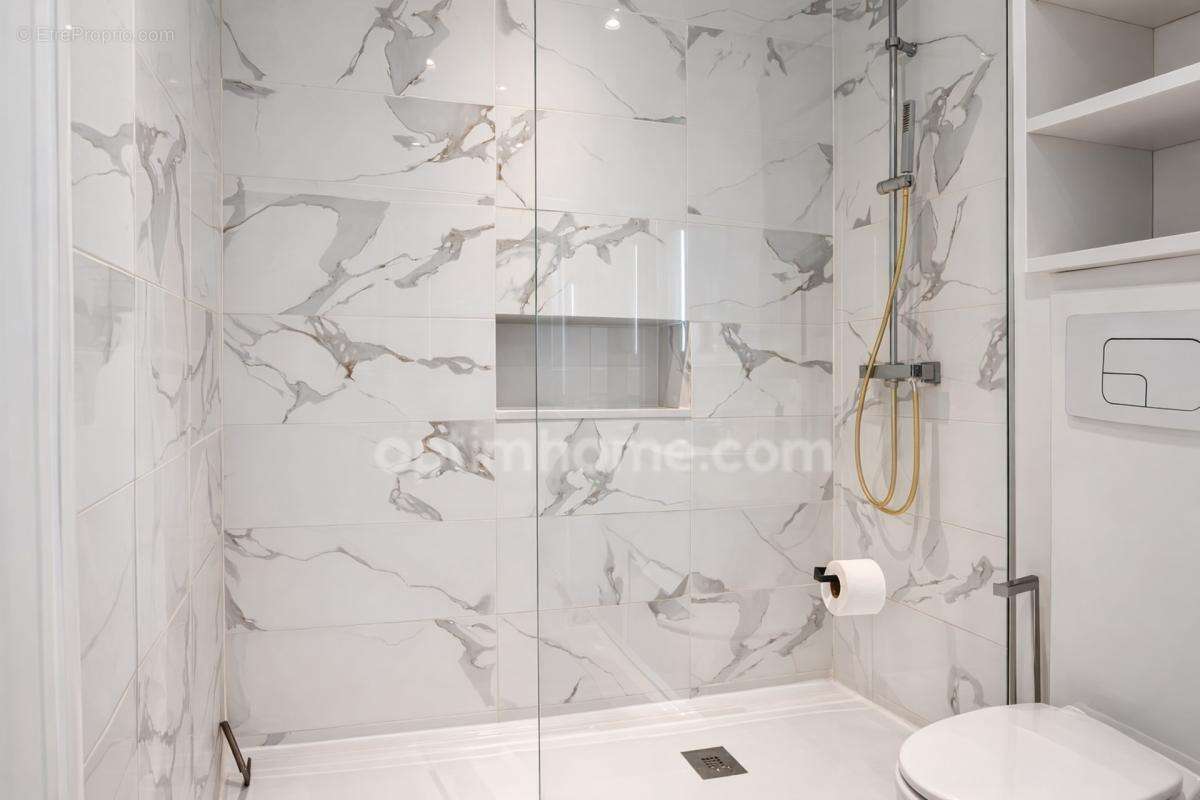 16000 Angoulême - Appartement de standing –  Grand espace de 150 m² – Plateau d’Angoulême – 3 chambres – 2 suites parentales – 3 - photo 11