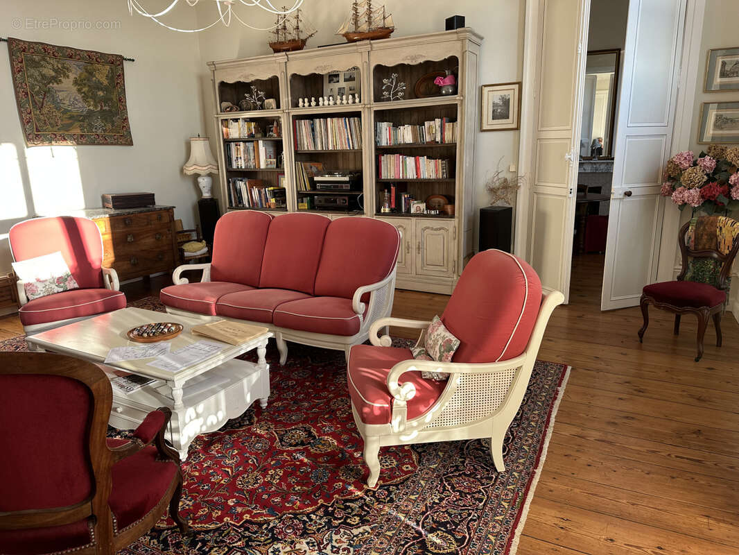 Maison à TONNAY-CHARENTE