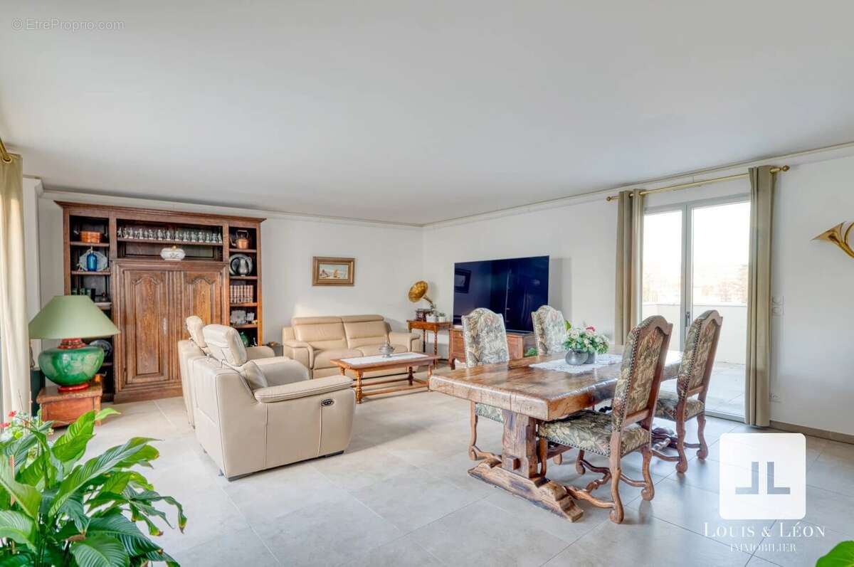 Appartement à ANSE