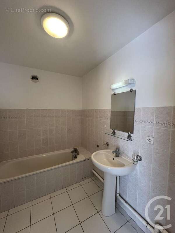 Appartement à DAVEZIEUX