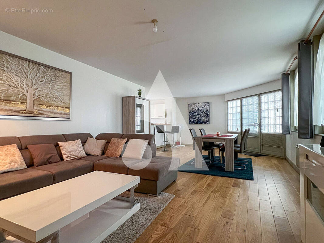 Appartement à SAINTES