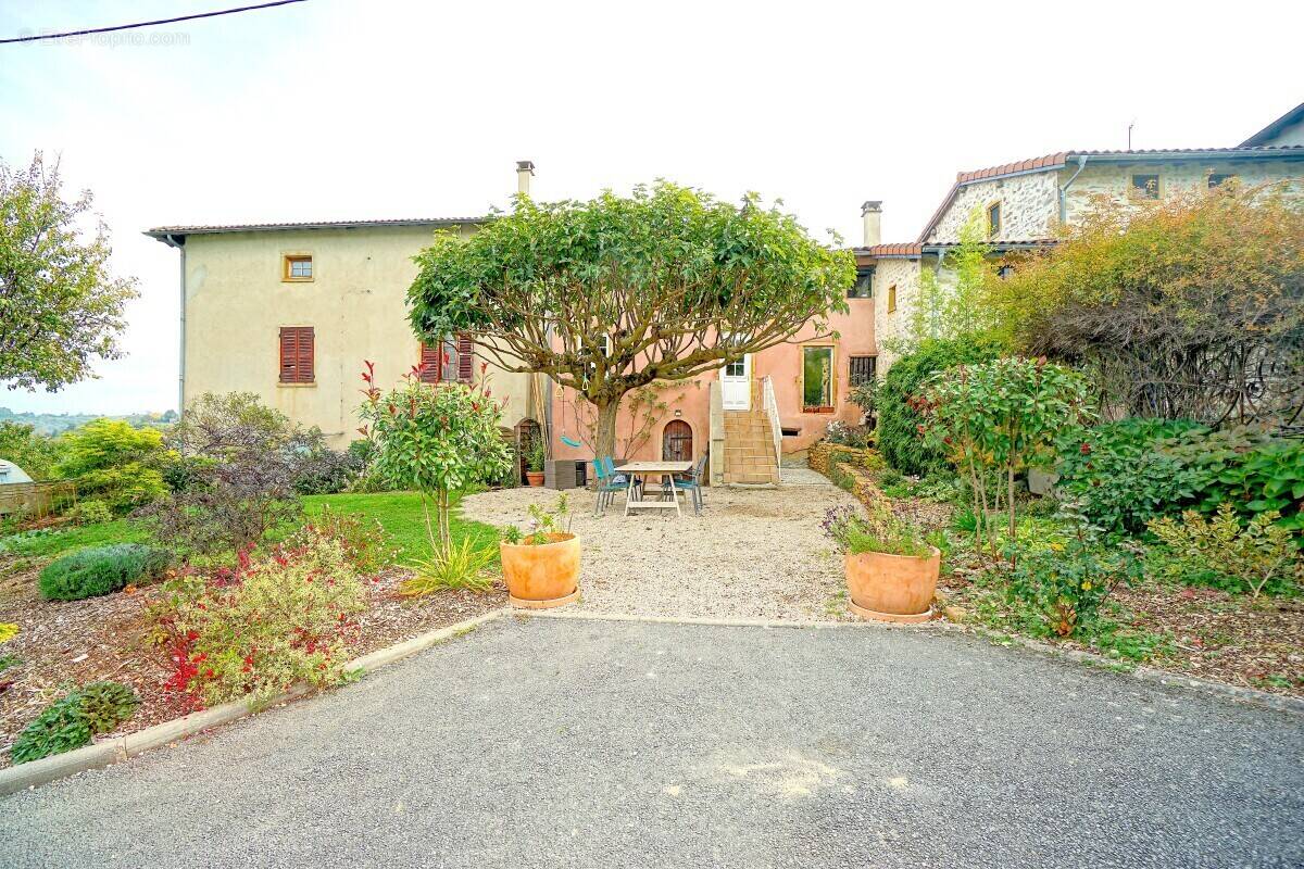 Maison à SOURCIEUX-LES-MINES