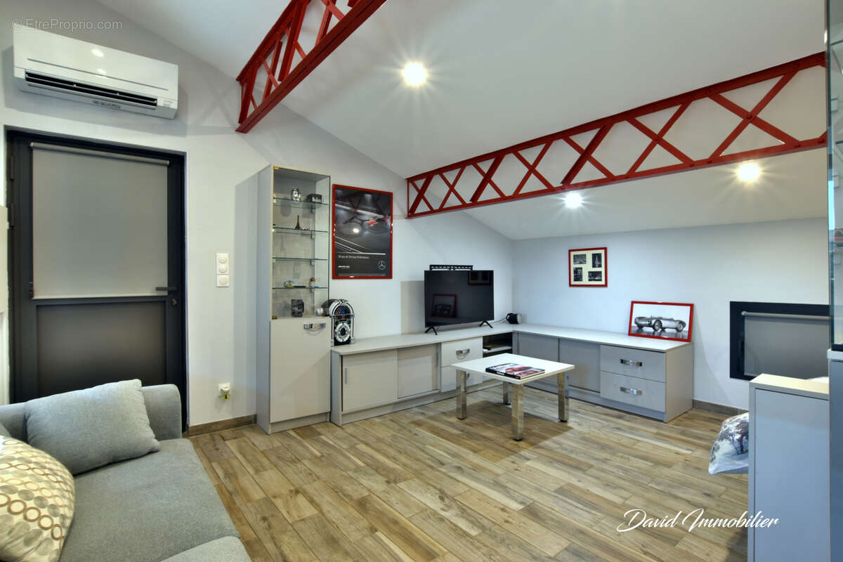 Villa 3 faces - 320 m2 + terrain constructible - photo 14