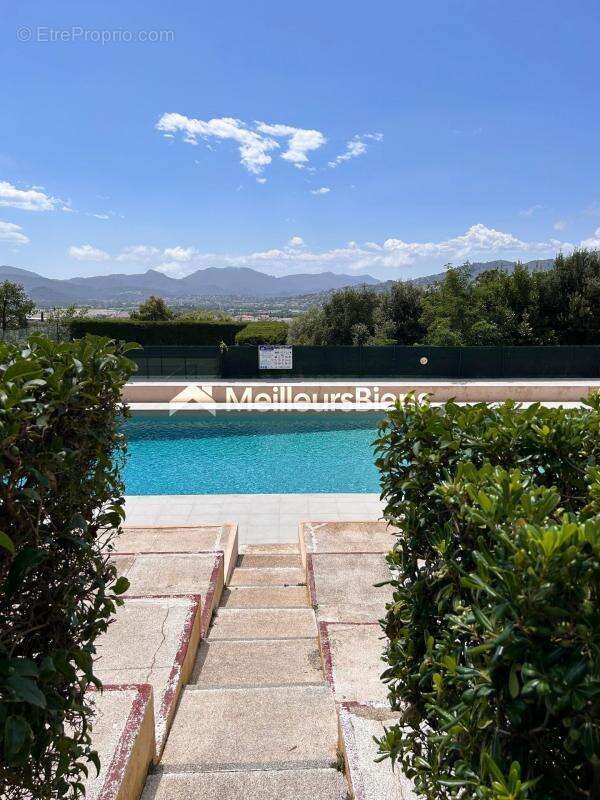 Appartement à LE CANNET