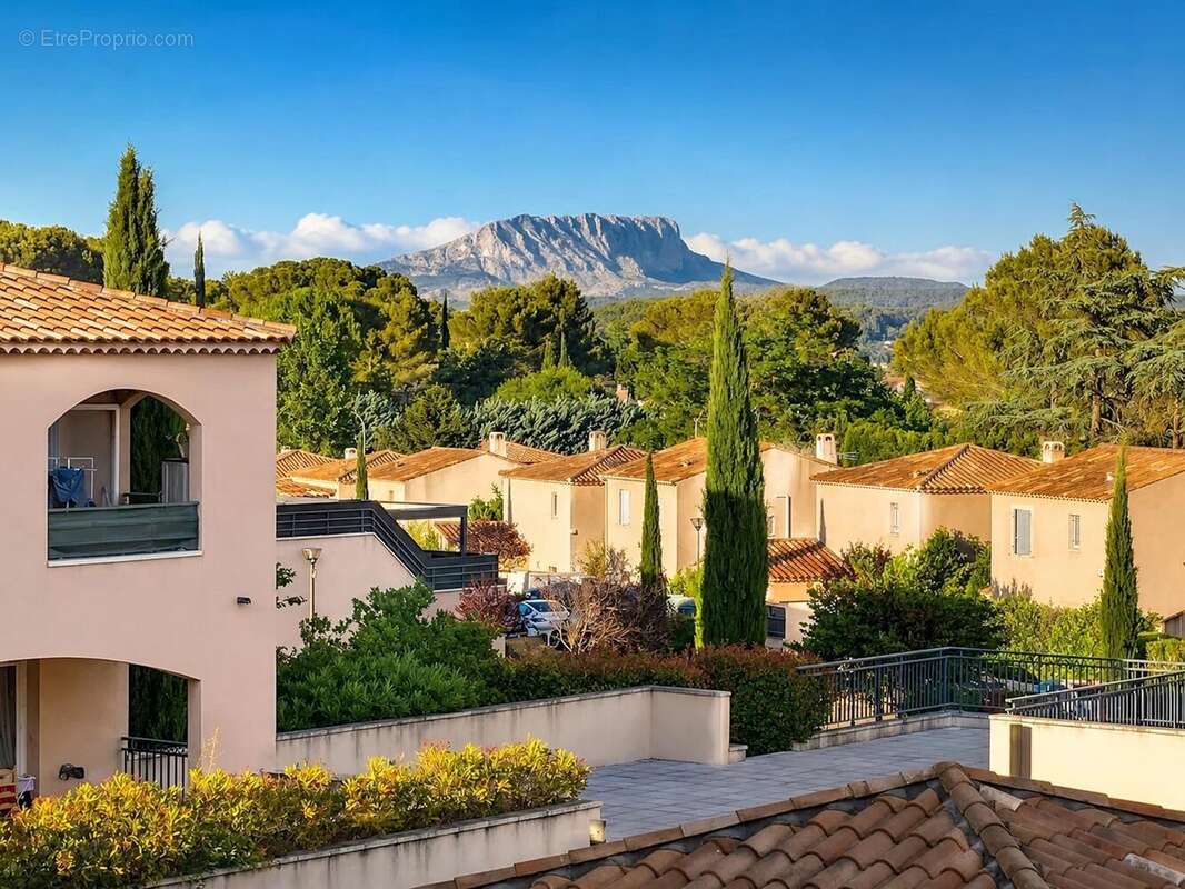 Superbe T3 climatisé avec terrasse et vue sur la Sainte-Victoire ! - photo 7