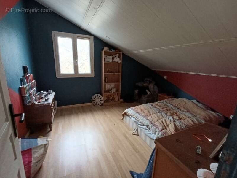 Maison à ROCHE-EN-REGNIER