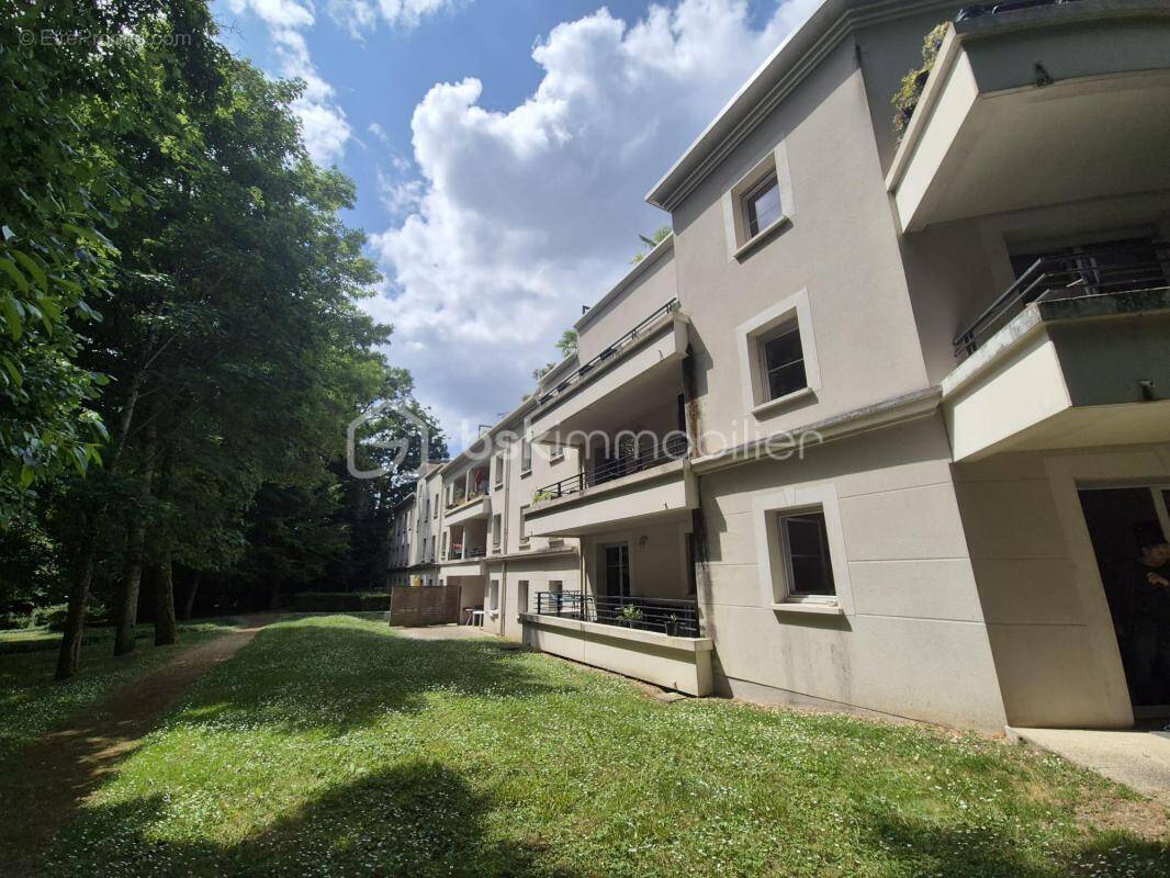 Appartement à SAINT-JEAN-DE-BRAYE