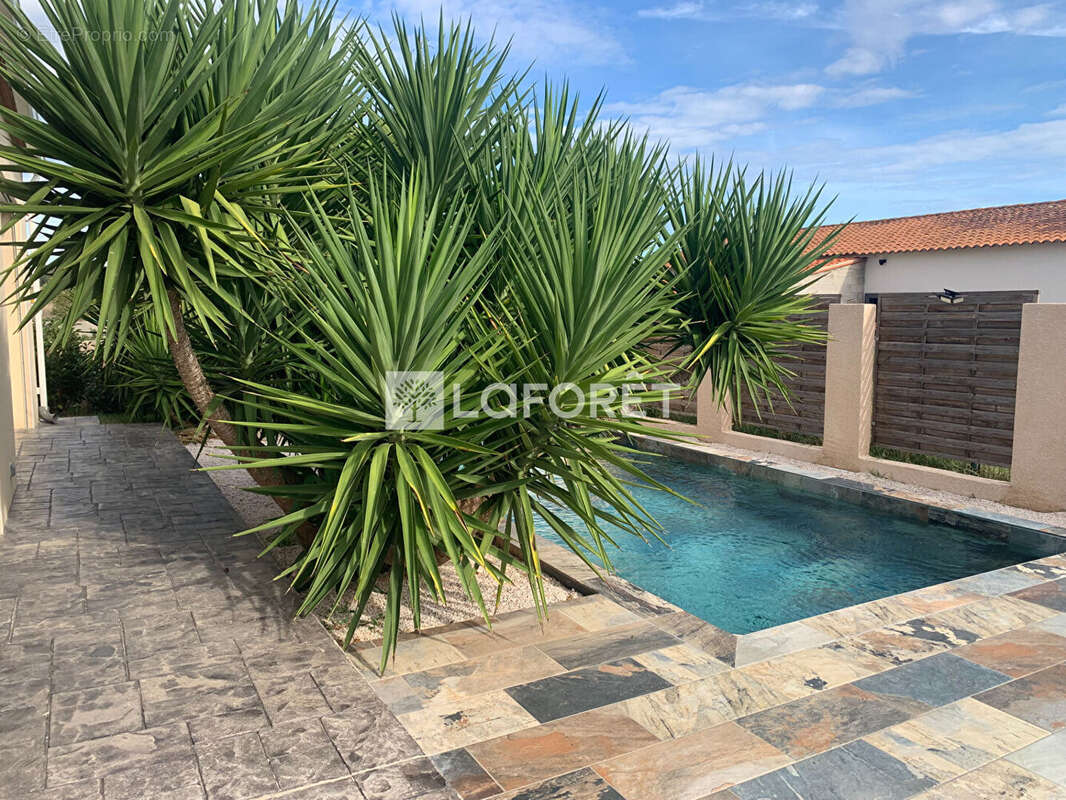 Maison à SAINT-JEAN-LASSEILLE