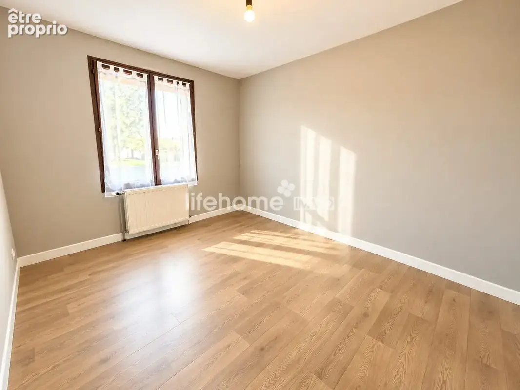 Maison 4 pièces 100 m² à vendre à Neuvy-Saint-Sepulchre (36230) - photo 5