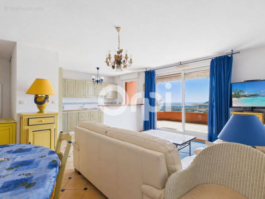 Appartement à MANDELIEU-LA-NAPOULE