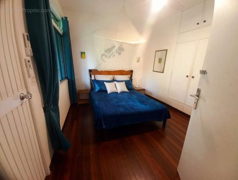 Maison à PETIT-BOURG