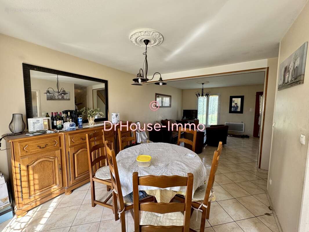 Maison à CORQUILLEROY