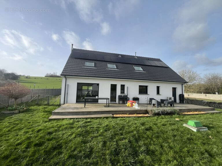 Maison à BUIRE-AU-BOIS