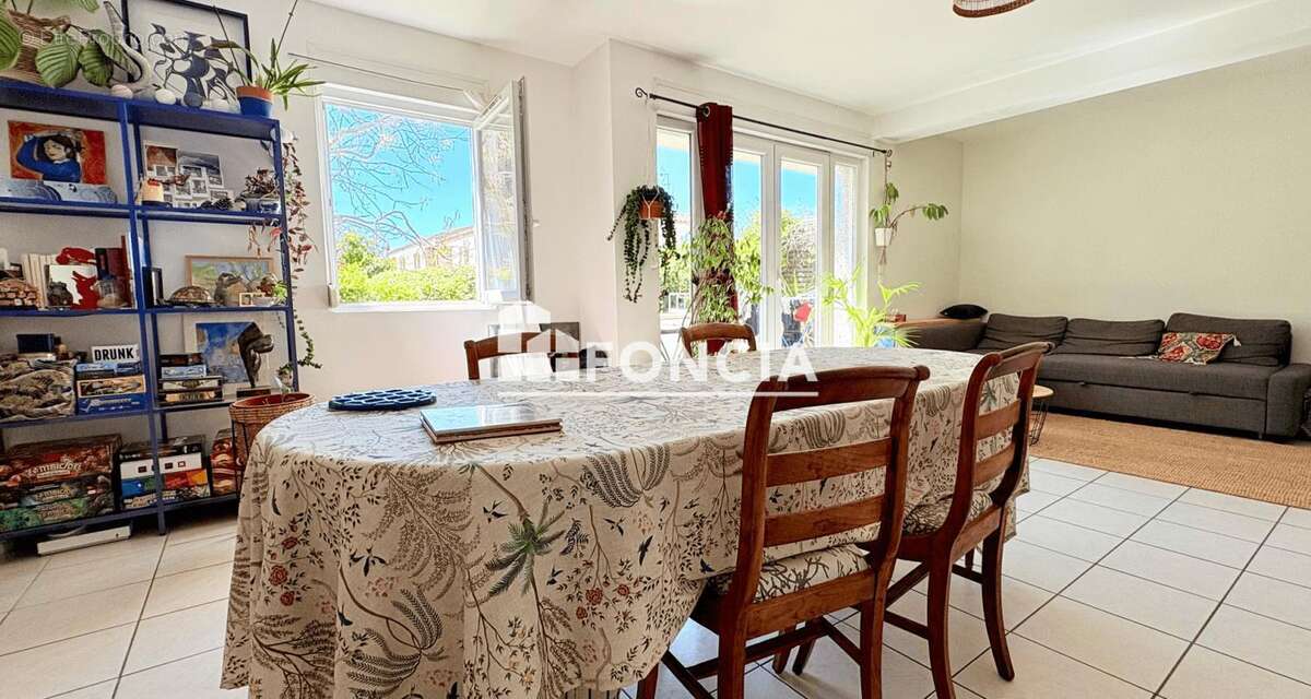 Appartement à PERTUIS